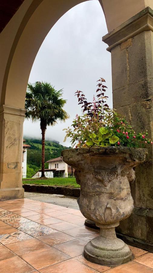 La Venta De Miyares - Casa De Indianos Hotel Piloña Buitenkant foto